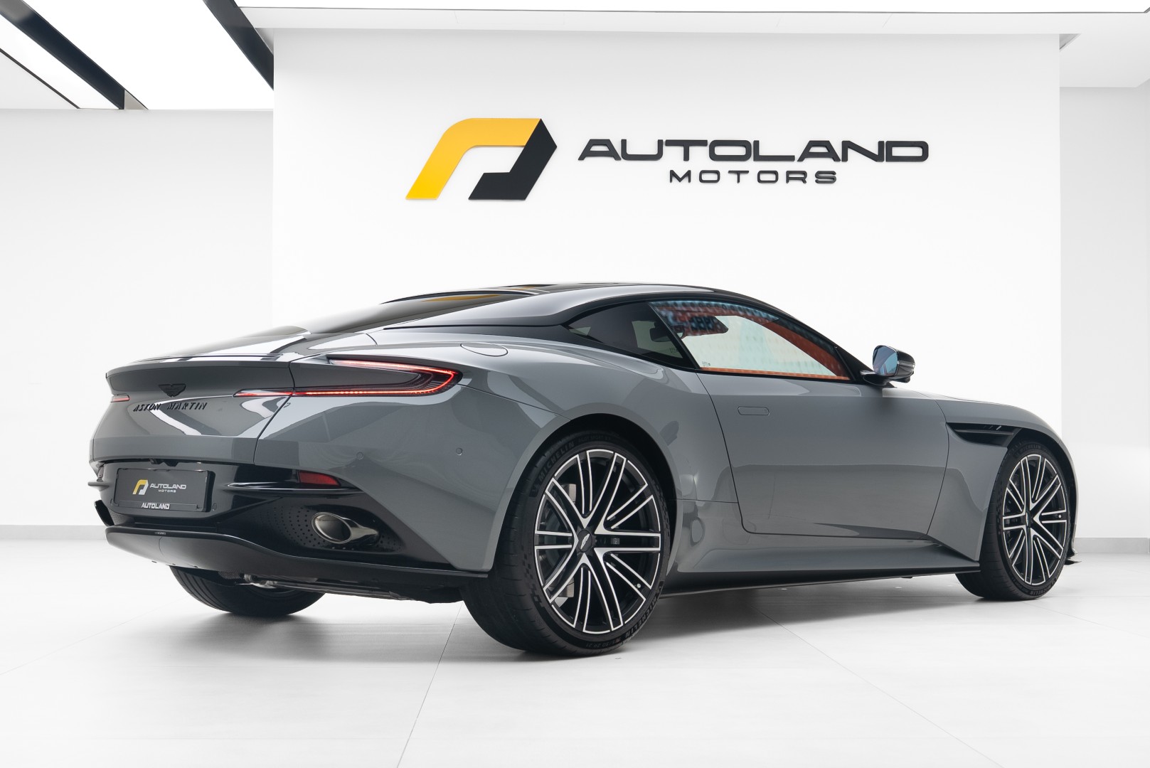 2026 ASTON MARTIN DB12